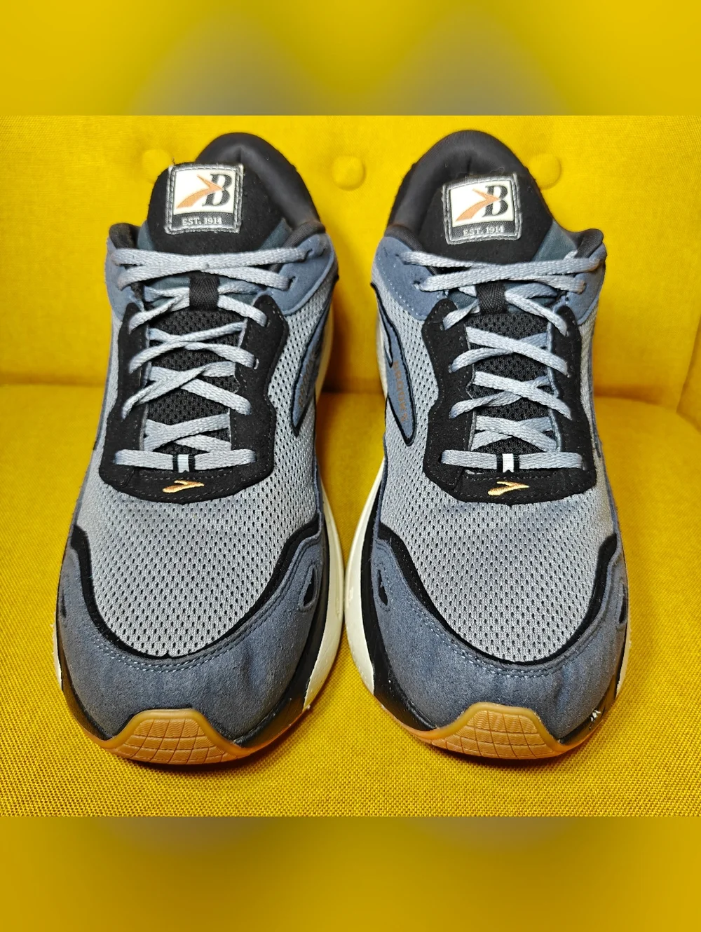 Brooks Ghost Max SE Black Primer Biscuit Athletic Running Sneaker Men's Shoe 14D - Picture 2 of 9